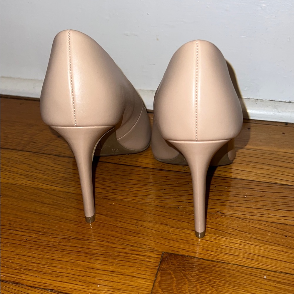 Christian Siriano Nude Heels - Picture 2 of 5
